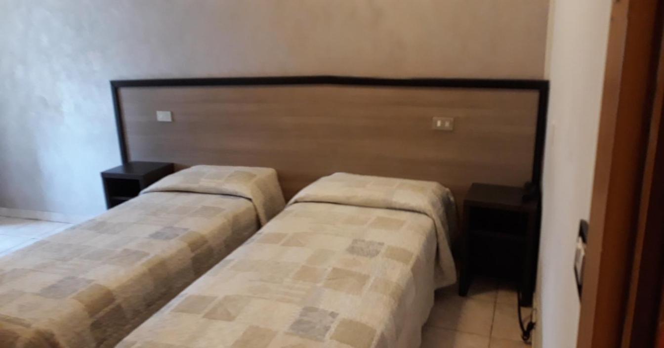 Hotel Salus Μιλάνο Εξωτερικό φωτογραφία