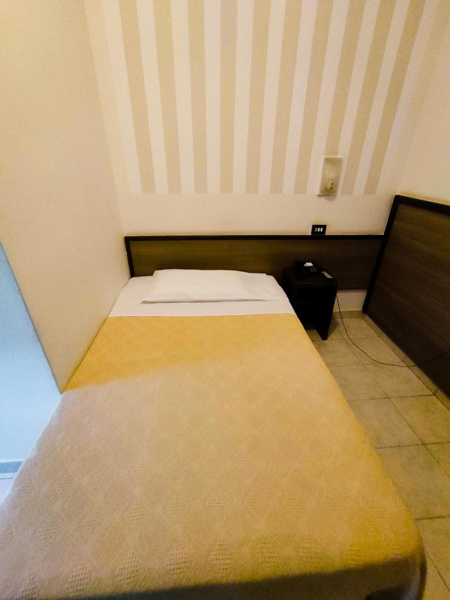 Hotel Salus Μιλάνο Εξωτερικό φωτογραφία