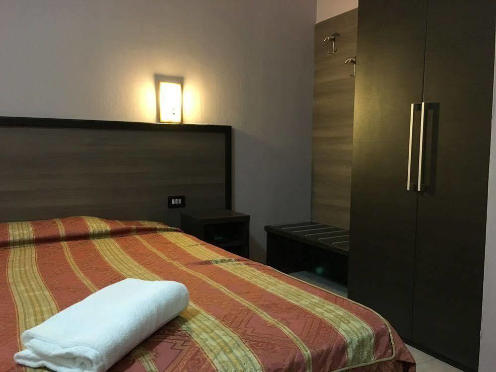 Hotel Salus Μιλάνο Εξωτερικό φωτογραφία