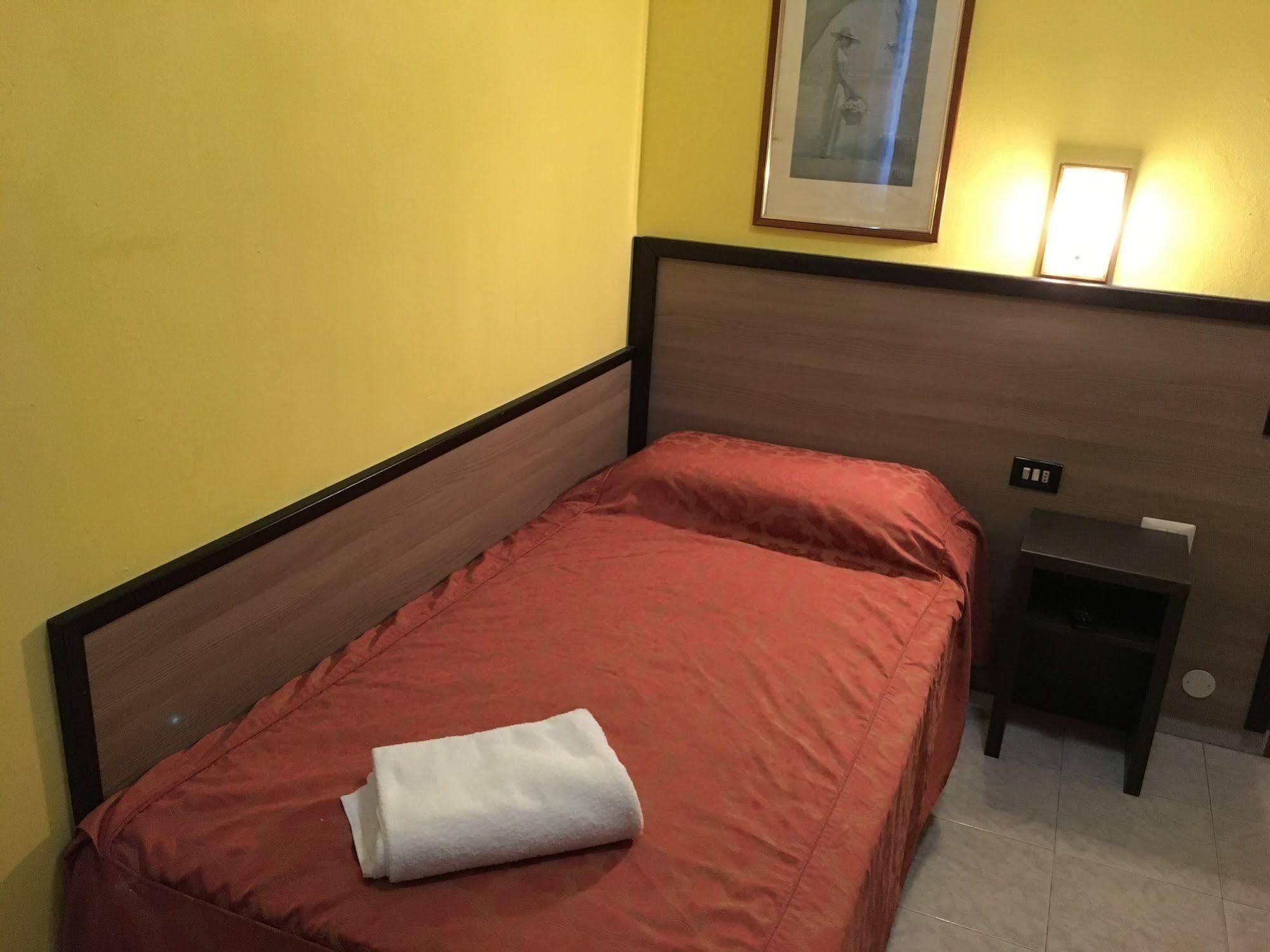 Hotel Salus Μιλάνο Εξωτερικό φωτογραφία
